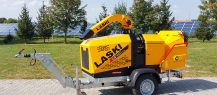 Připravujeme nový výkonný štěpkovač na naftu s brzděným podvozkem se stavitelnou ojí. (56 HP) LS 220 DWBS